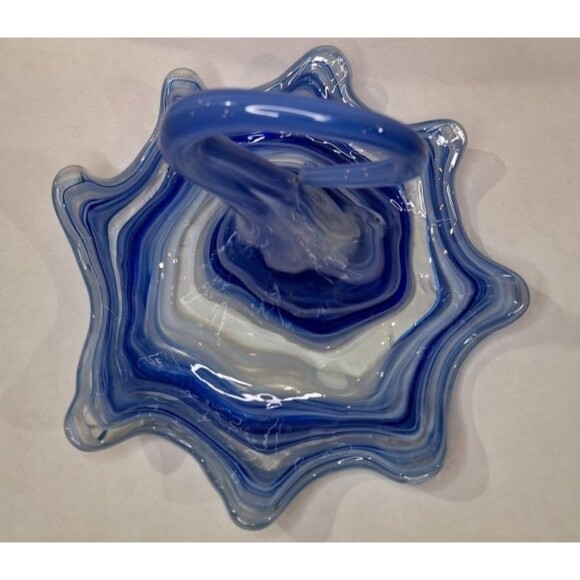HANDMADE BLOWN SWIRL GLASS ART PIECE BLUE WHITE ONE-OF-A-KIND SERVING DISH - Picture 9 of 10